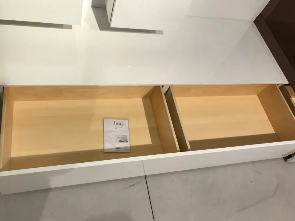 Sale Parete attrezzata Selecta di in stile moderno a prezzo scontato Pareti Attrezzate