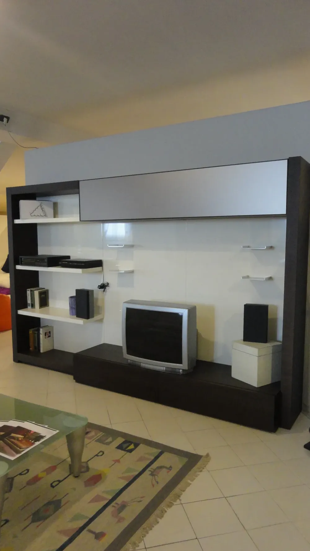 Falma Italia Parete attrezzata Spazio e forma in stile moderno a prezzo scontato- Pareti Attrezzate