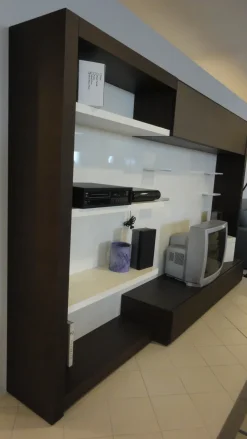 Falma Italia Parete attrezzata Spazio e forma in stile moderno a prezzo scontato- Pareti Attrezzate