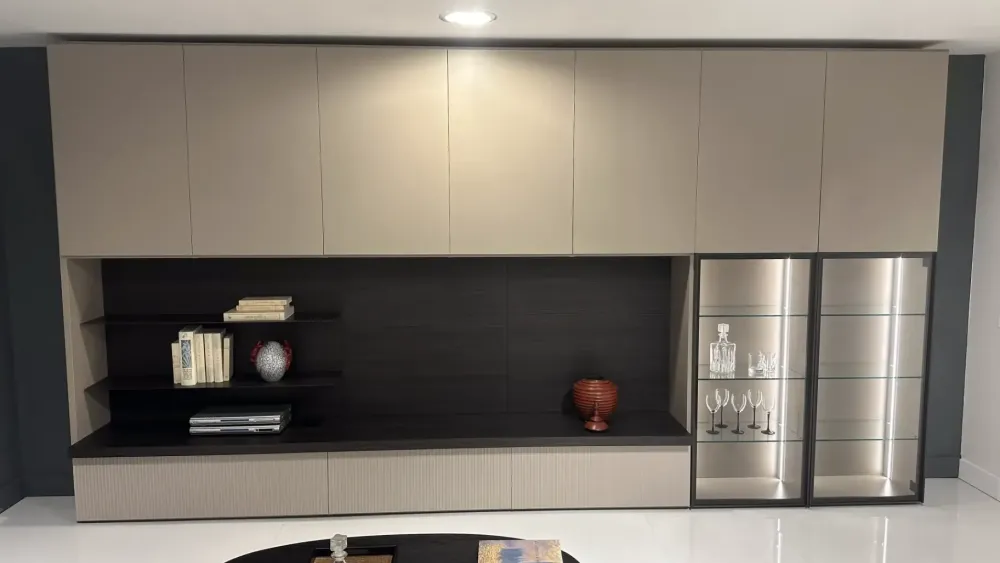 Sale Parete attrezzata Wall 30 in stile design a prezzo scontato Pareti Attrezzate