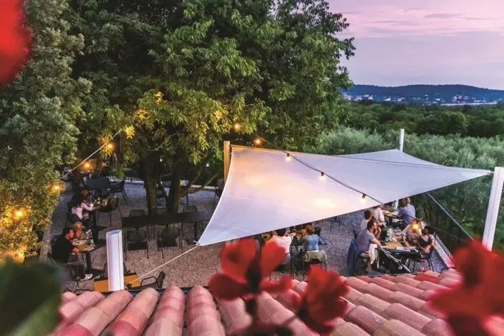 Artigianale Pergotenda modello Velora giulio barbieri a prezzo scontato- Pergotende