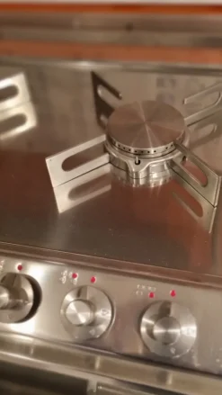 Alpes Inox Piano cottura modello Piano cottura 5 fuochi dell'azienda a prezzo scontato- Piano Cottura