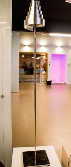 Trecinquezeroluce Piantana in Acciaio con Led dimmerabile e accensione touch- Lampade Da Terra