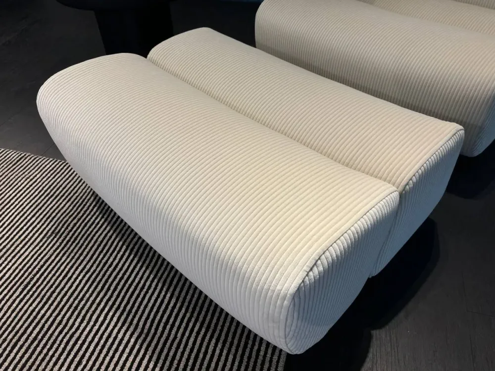 Poltrona con seduta fissa Ernest a prezzo Outlet^Poliform Hot