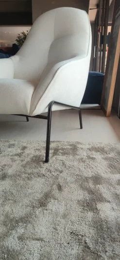 Max Divani Poltrona con seduta fissa Ariel a prezzo Outlet- Poltrone