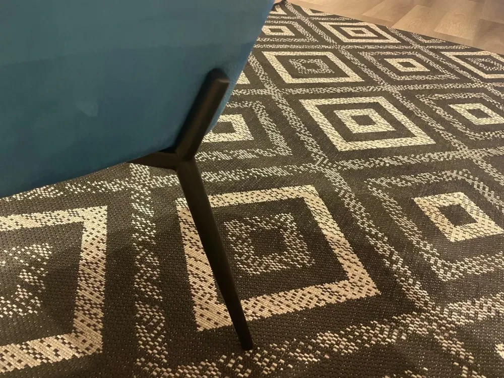 Stones Poltrona con seduta fissa Poltrona gin in Offerta Outlet- Poltrone