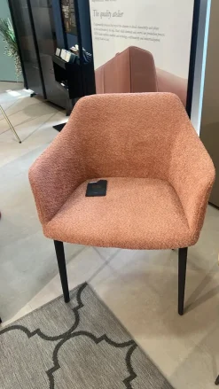 Hot Poltrona con seduta fissa Carmen a prezzo scontato Poltrone