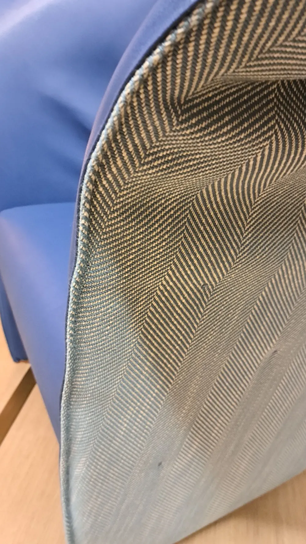 NovaMobili Poltrona in Ecopelle Artichoke in Offerta Outlet- Poltrone