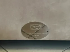 Hot Poltrona in Pelle Vanity fair limited edition a prezzo Outlet Poltrone