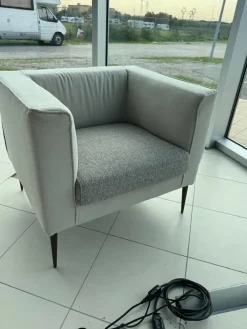 Artigianale Poltrona in stile moderna Flo in Offerta Outlet- Poltrone