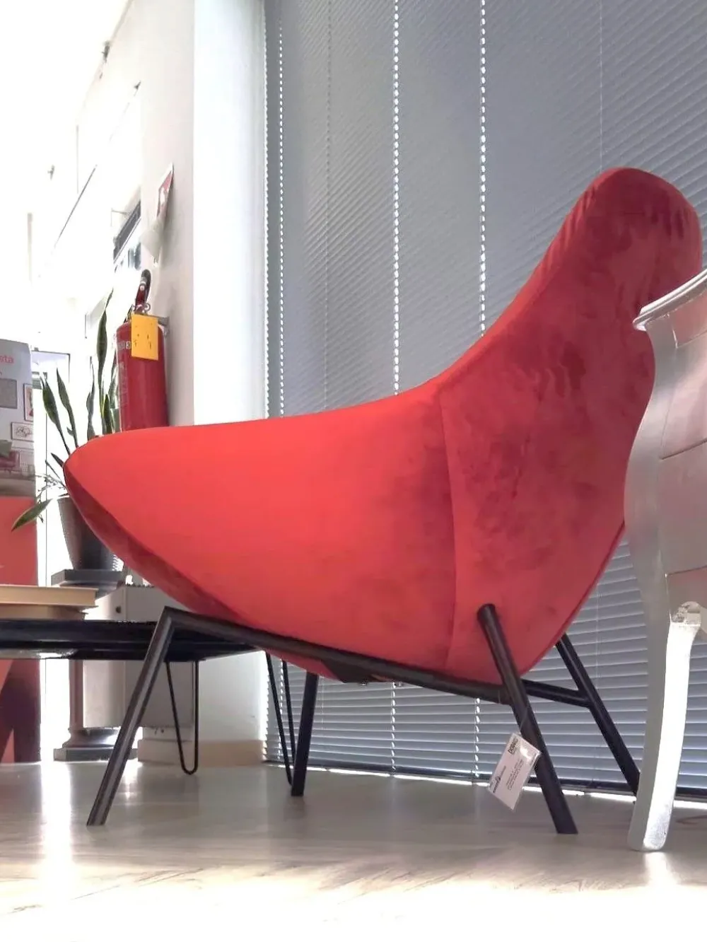 Poltrona in stile moderna Thelma in Offerta Outlet Poltrone