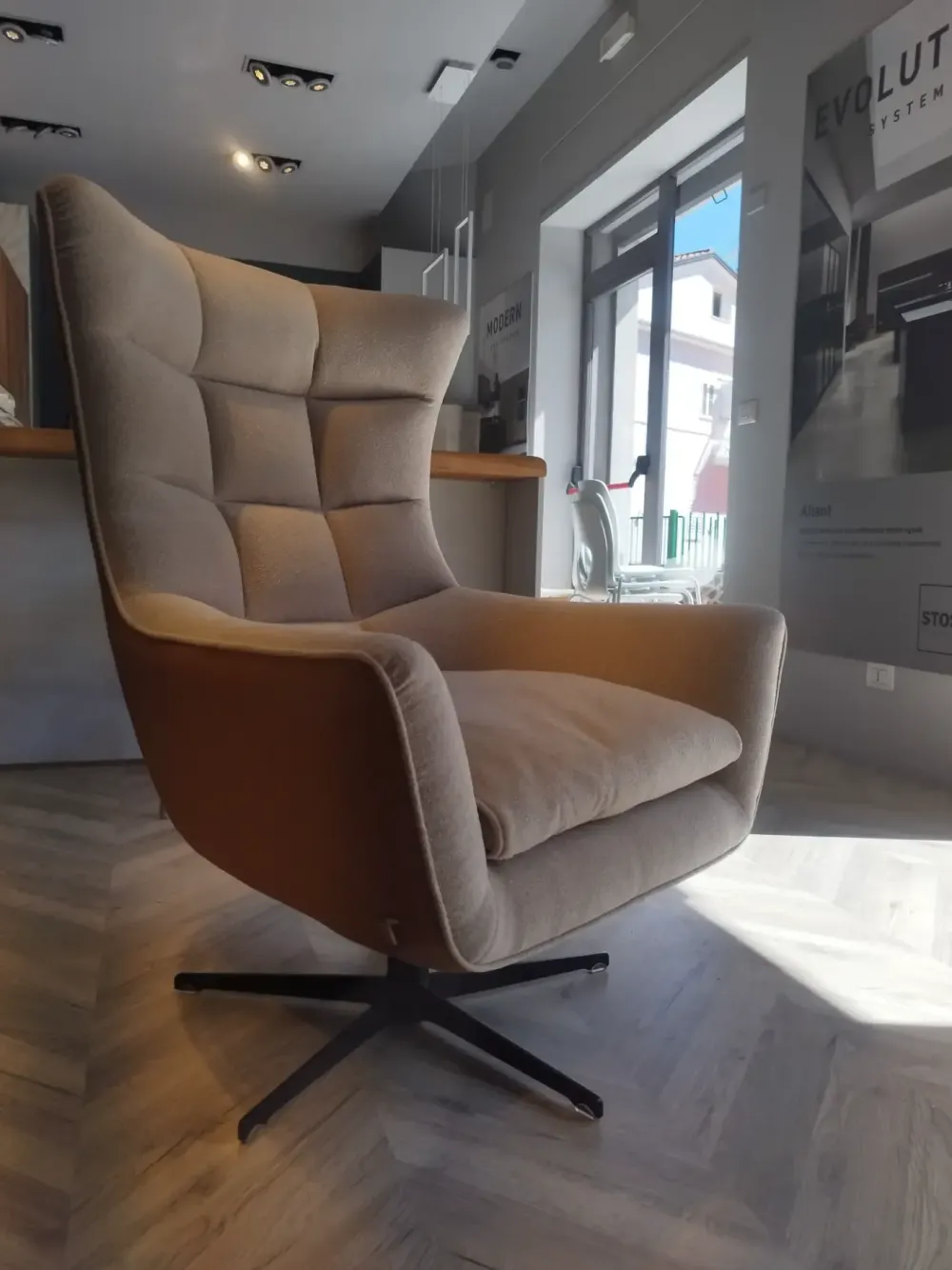 Sale Poltrona in stile moderno Poltrona siwel spedibile in Offerta Outlet Poltrone