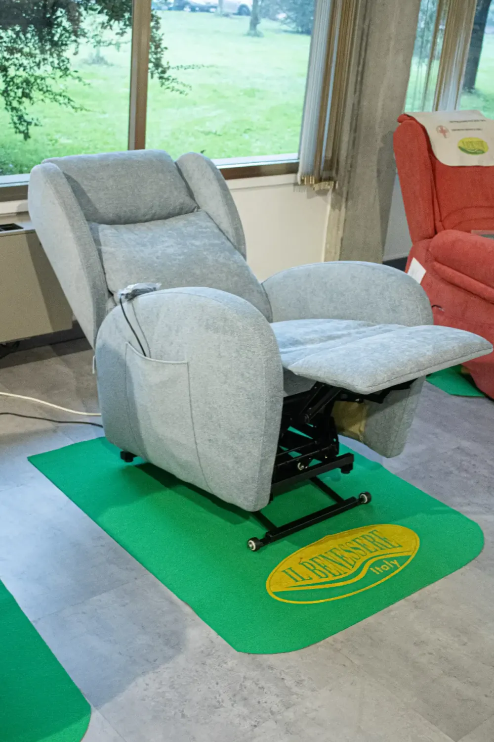 Hot Poltrona in Tessuto Carla relax a prezzo scontato Poltrone