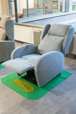 Hot Poltrona in Tessuto Carla relax a prezzo scontato Poltrone