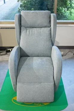 Hot Poltrona in Tessuto Carla relax a prezzo scontato Poltrone