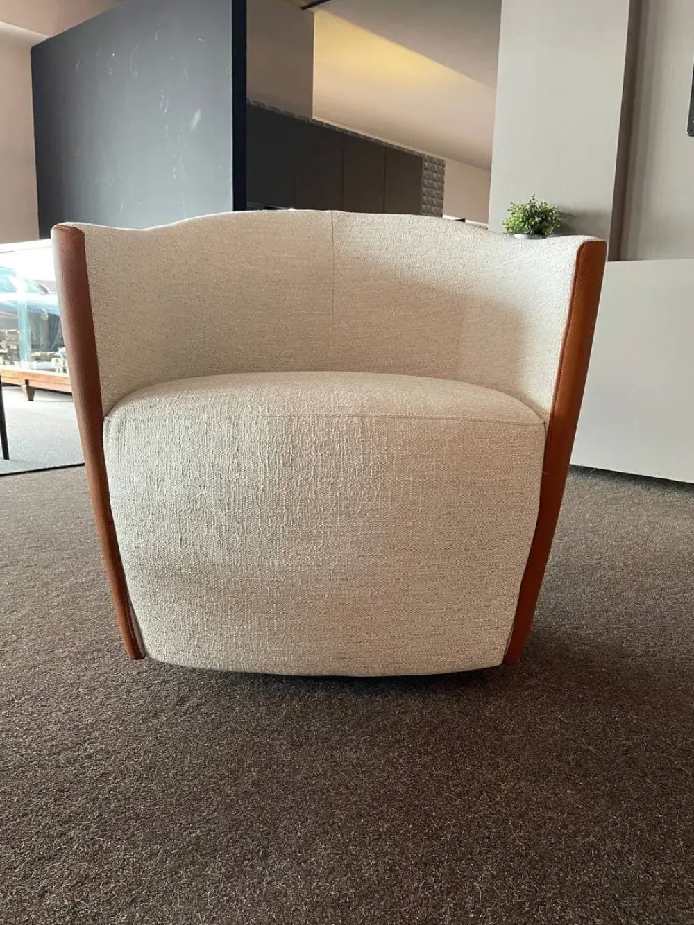 Presotto Poltrona in Tessuto Fuller a prezzo scontato- Poltrone