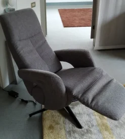 Poltrona in Tessuto Poltrona relax con 2 movimenti in Offerta Outlet^Stones Discount