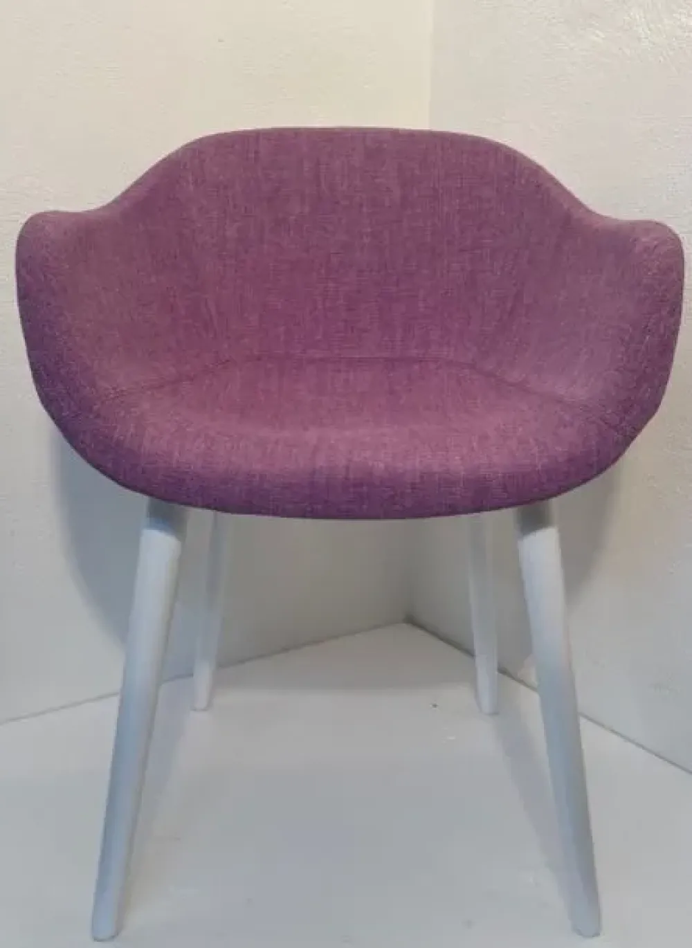 Magis Poltrona in Tessuto Poltroncina in tessuto viola -cyborg-lady - in Offerta Outlet- Poltrone