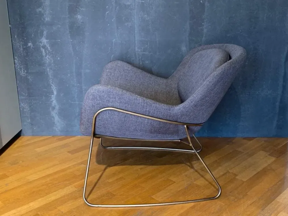 Riflessi Poltrona Meghan : seduta fissa, architetto Outlet.- Poltrone