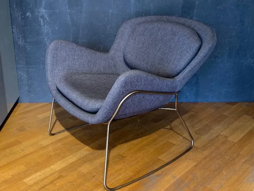 Riflessi Poltrona Meghan : seduta fissa, architetto Outlet.- Poltrone