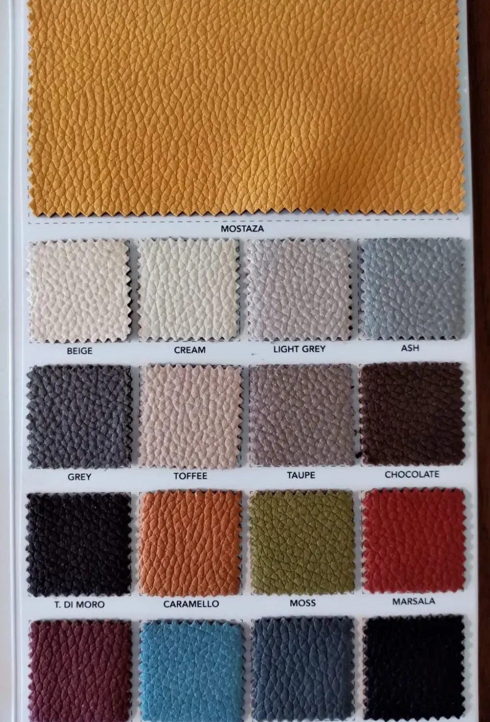 Poltrona microfibra in poliuretano a prezzo Outlet^Artigianale Outlet