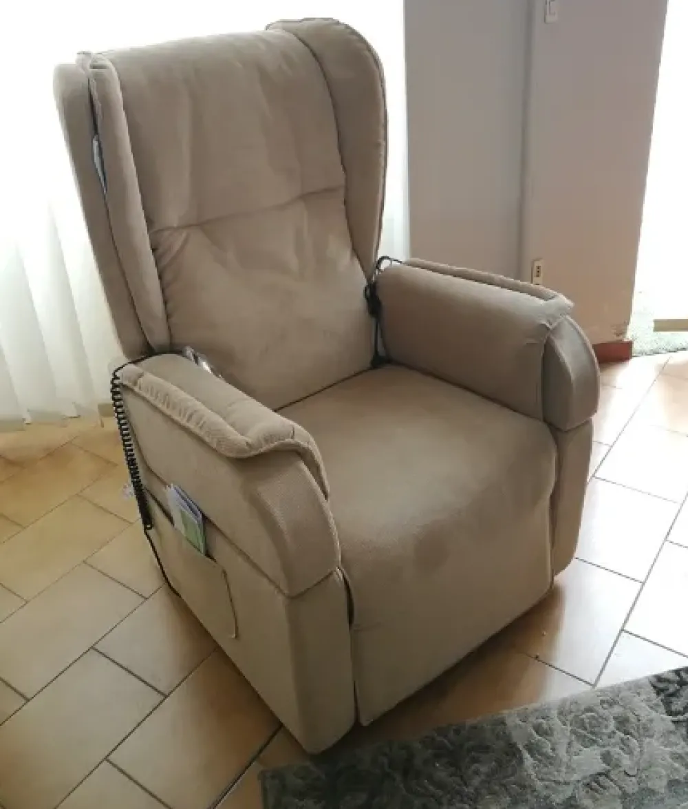 Hot Poltrona modello Isabel a prezzi outlet Poltrone