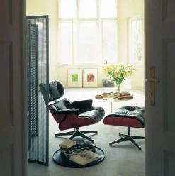 Poltrona modello Lounge chair & ottoman ad un prezzo vantaggioso^Collezione esclusiva Clearance