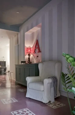 Poltrona Poltrona bergère modello adir con balza,rivestita in tessuto,in promo-sconto del 50% in Tessuto SCONTATA^Excò Discount