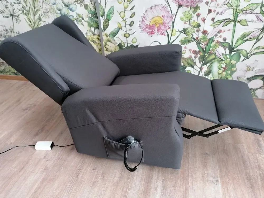 Outlet Poltrona relax in Ecopelle Arabella scontata Poltrone Relax