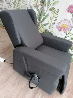 Outlet Poltrona relax in Ecopelle Arabella scontata Poltrone Relax