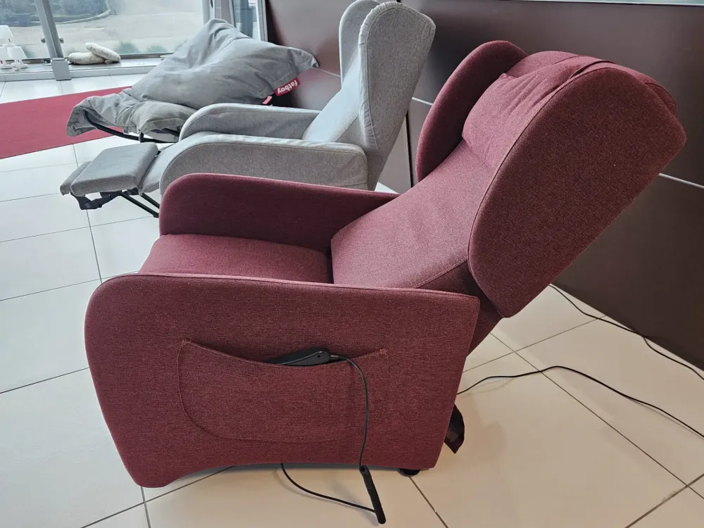 Poltrona relax modello Poltrona relax orietta a marchio con forte sconto^Vitarelax Sale