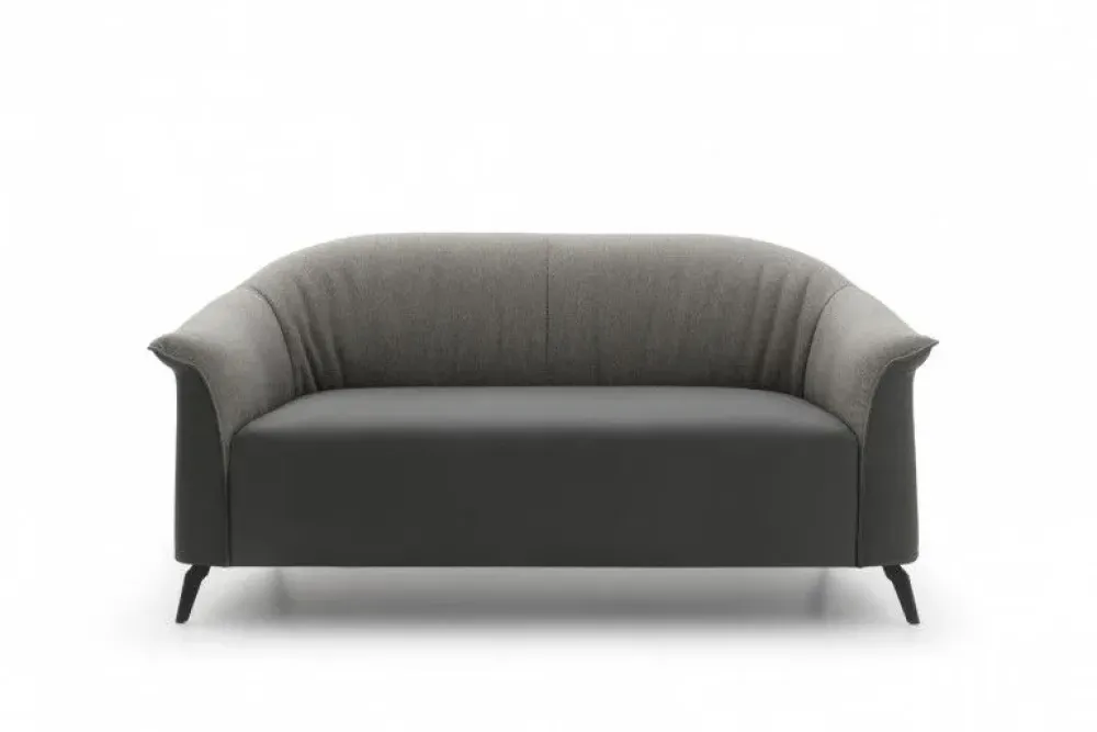 Collezione esclusiva Poltroncina Caroline con seduta fissa, Mottes Selection a prezzi scontati. Perfetta per l'arredamento moderno.- Poltrone