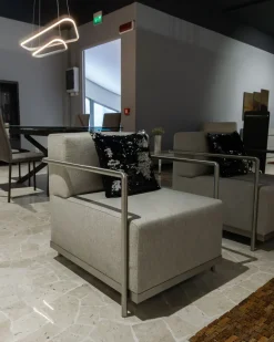 Poltroncina Design Con seduta fissa a prezzi convenienti^Dema Outlet