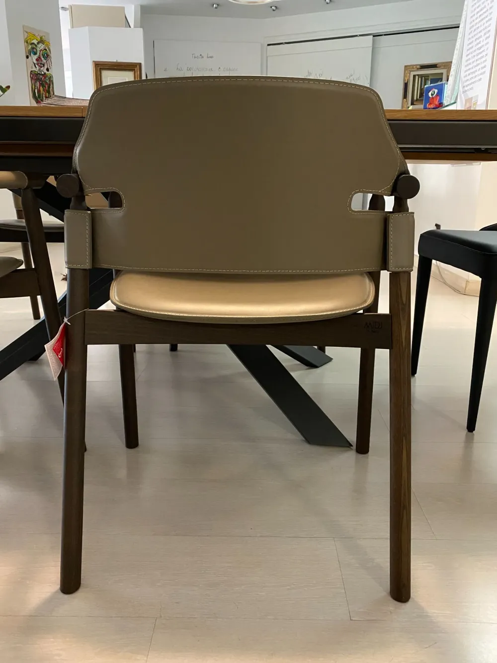 MIDJ Poltroncina in stile design modello Suite a prezzo scontato- Poltrone