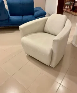 New Poltroncina in stile design modello Carmen a prezzo scontato Poltrone