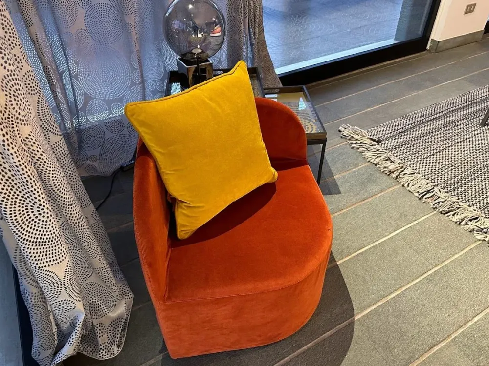 Poltroncina modello Cake in Tessuto a prezzo scontato^Oggioni Sale