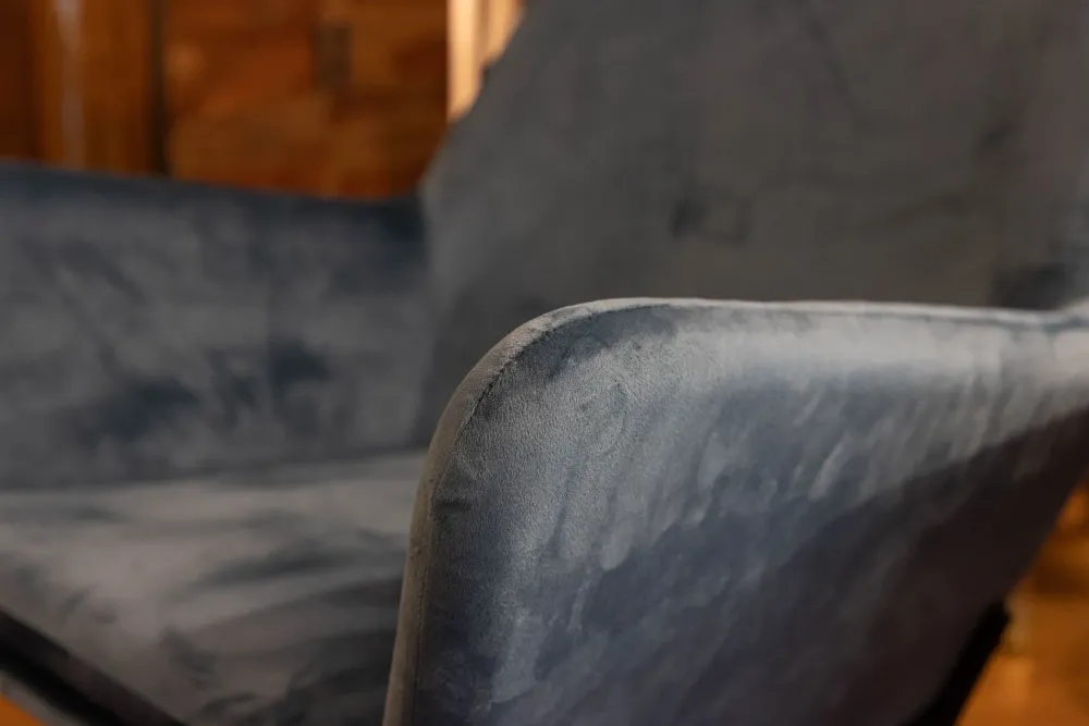 Poltroncina modello Poltrona in velluto in Tessuto a prezzo scontato^Artigianale Best