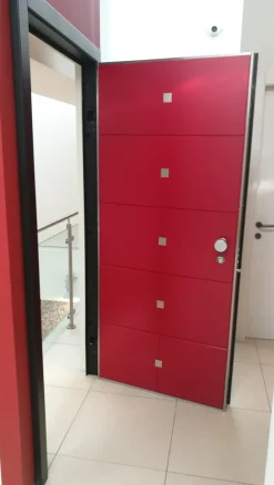 Porta liscia  moderna a prezzo ribassato 30%^Gardesa Hot