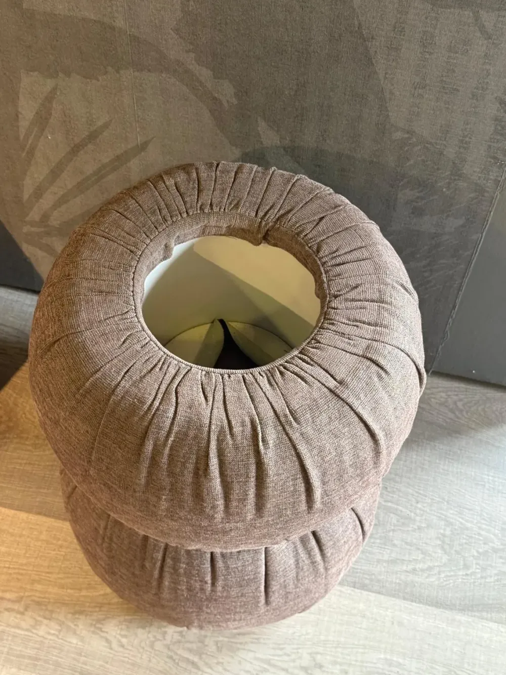 Tomasella Pouf design modello Guccino a prezzo scontato- Pouf