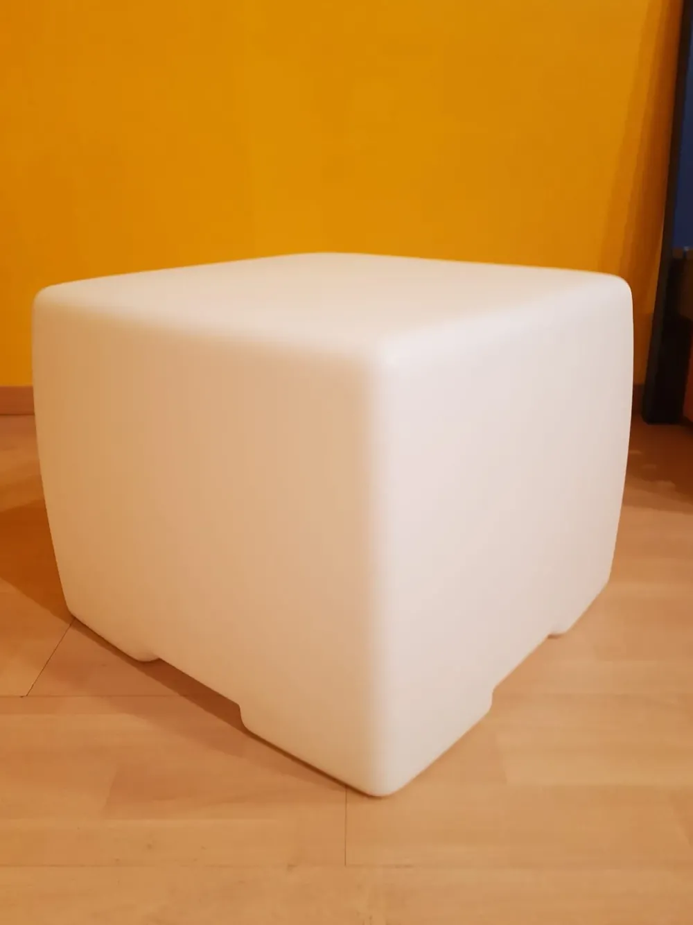 Pouf design modello Inout 108 in Offerta Outlet Pouf