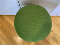 Pedrali Pouf Ikon in offerta. Design moderno ed elegante.- Pouf