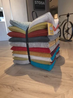 Calia Pouf in tessuto 1 pouf u’strozz spedibile   a marchio a prezzo scontato- Pouf