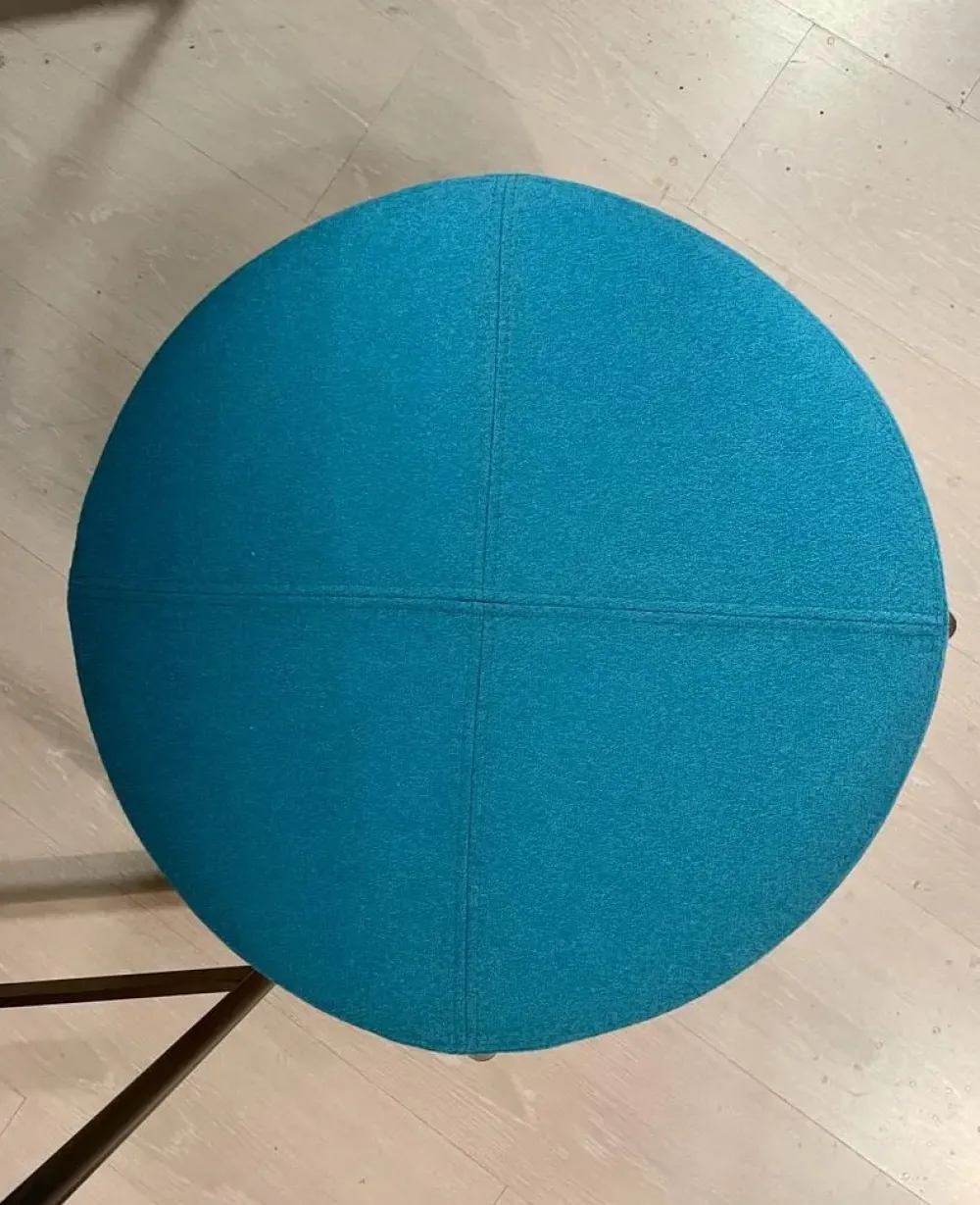 Pouf in tessuto Erys a marchio a prezzo ribassato^Ditre Italia Discount