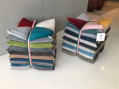 Pouf modello U' strozz design a PREZZI OUTLET^Calia New