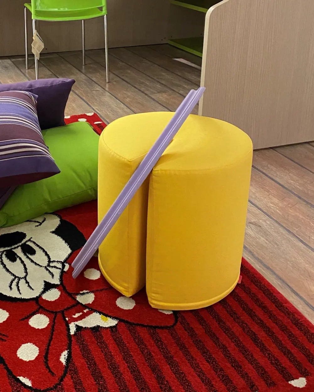 Online Pouf moderno modello Pouf giallo in Offerta Outlet Pouf