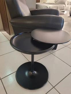 Zanotta Prezzi ribassati per il tavolino design Toi di- Tavolini