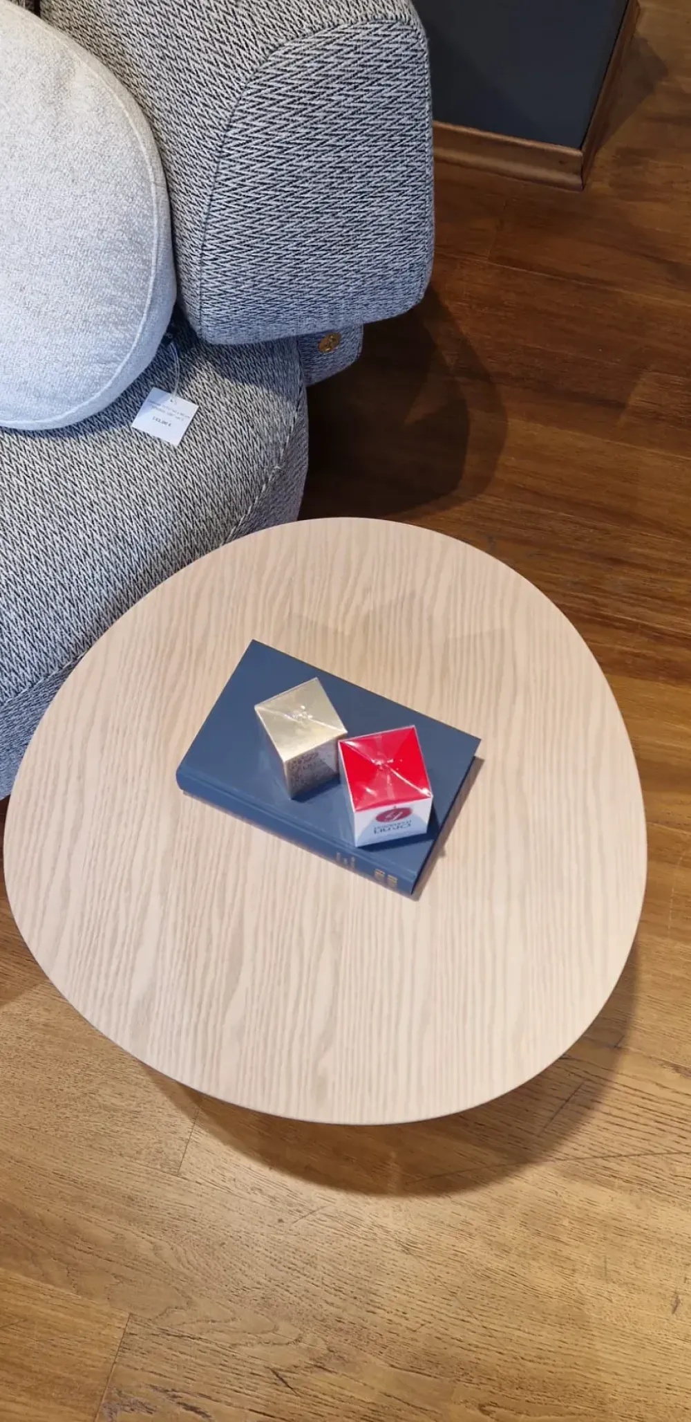 Prezzi ribassati per il tavolino design Caillou wood di^LIU JO Living Hot