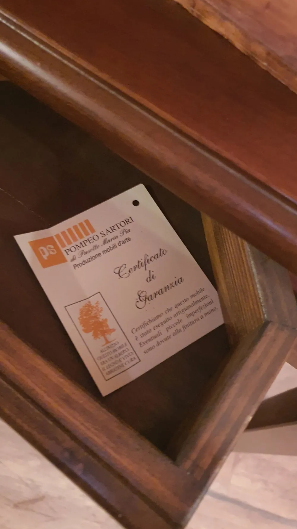 Sartori Prezzi ribassati per il tavolino classico Angoliera noce nazionale di- Tavolini