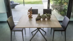 Altacom Prezzi ribassati per il tavolino moderno Lotus di- Tavolini