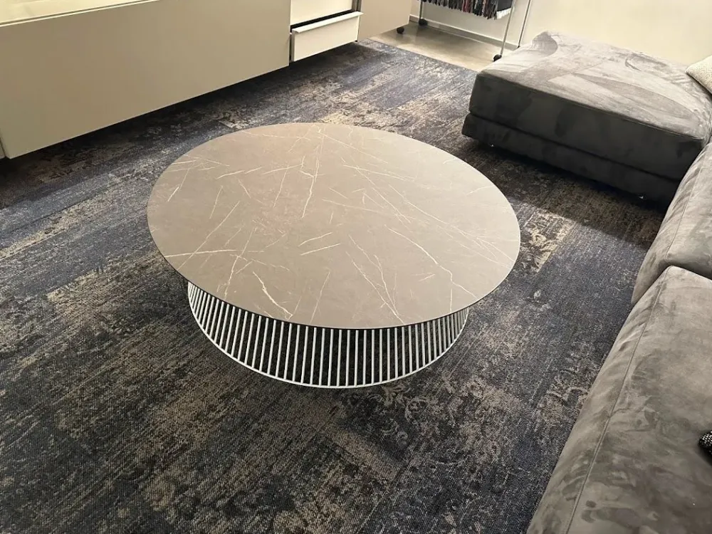 Clearance Prezzi ribassati per il tavolino moderno Brigitte di Tavolini